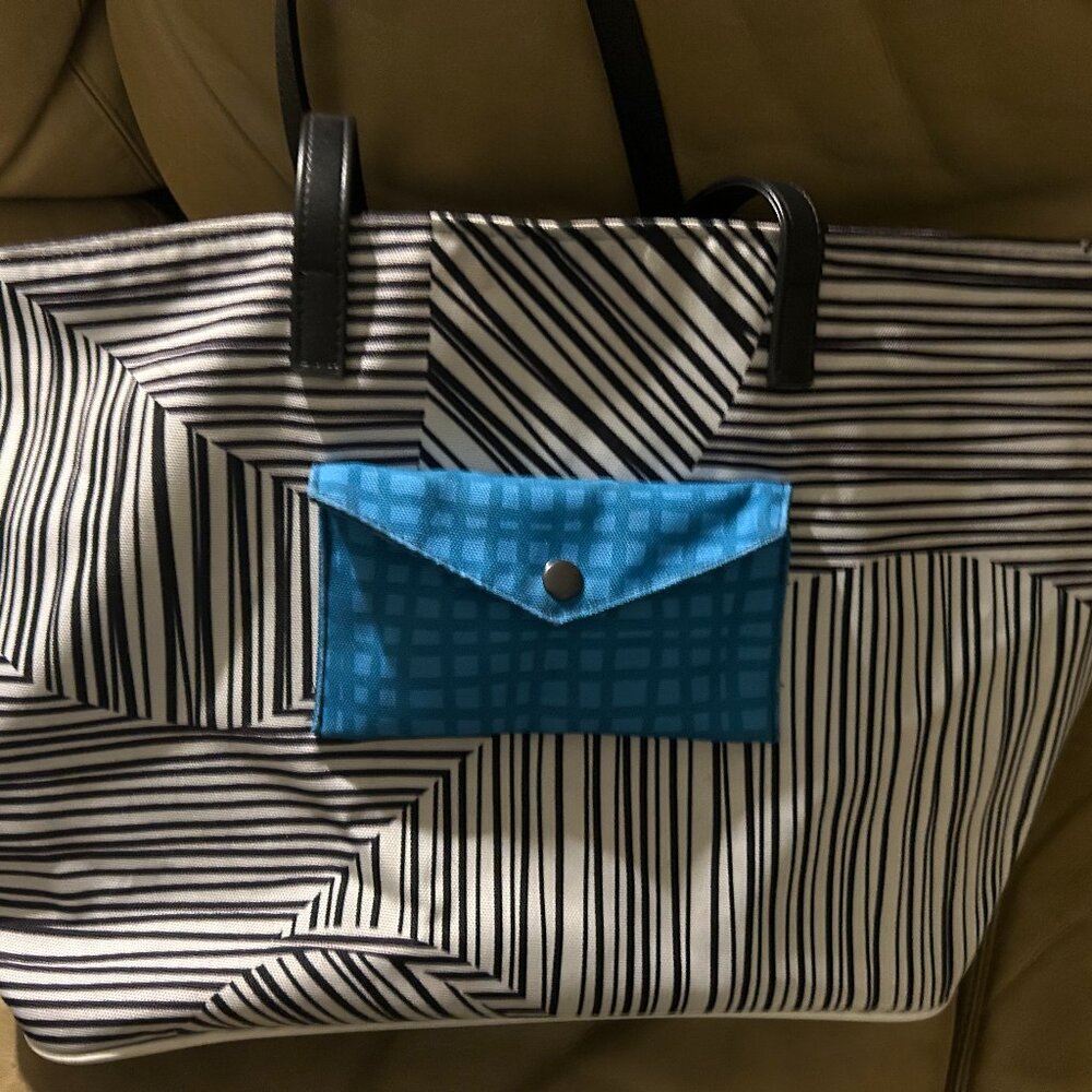 Large Tote Bag, with 3 complementary accessories